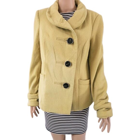 Limited Coat - Picture 2 of 9